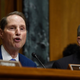 Image for article titled Now a Senator Is Investigating the Sexist Apple Card Debacle